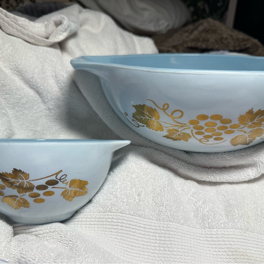 Vintage Pyrex Dephite Blue Golden Grapes promotional set